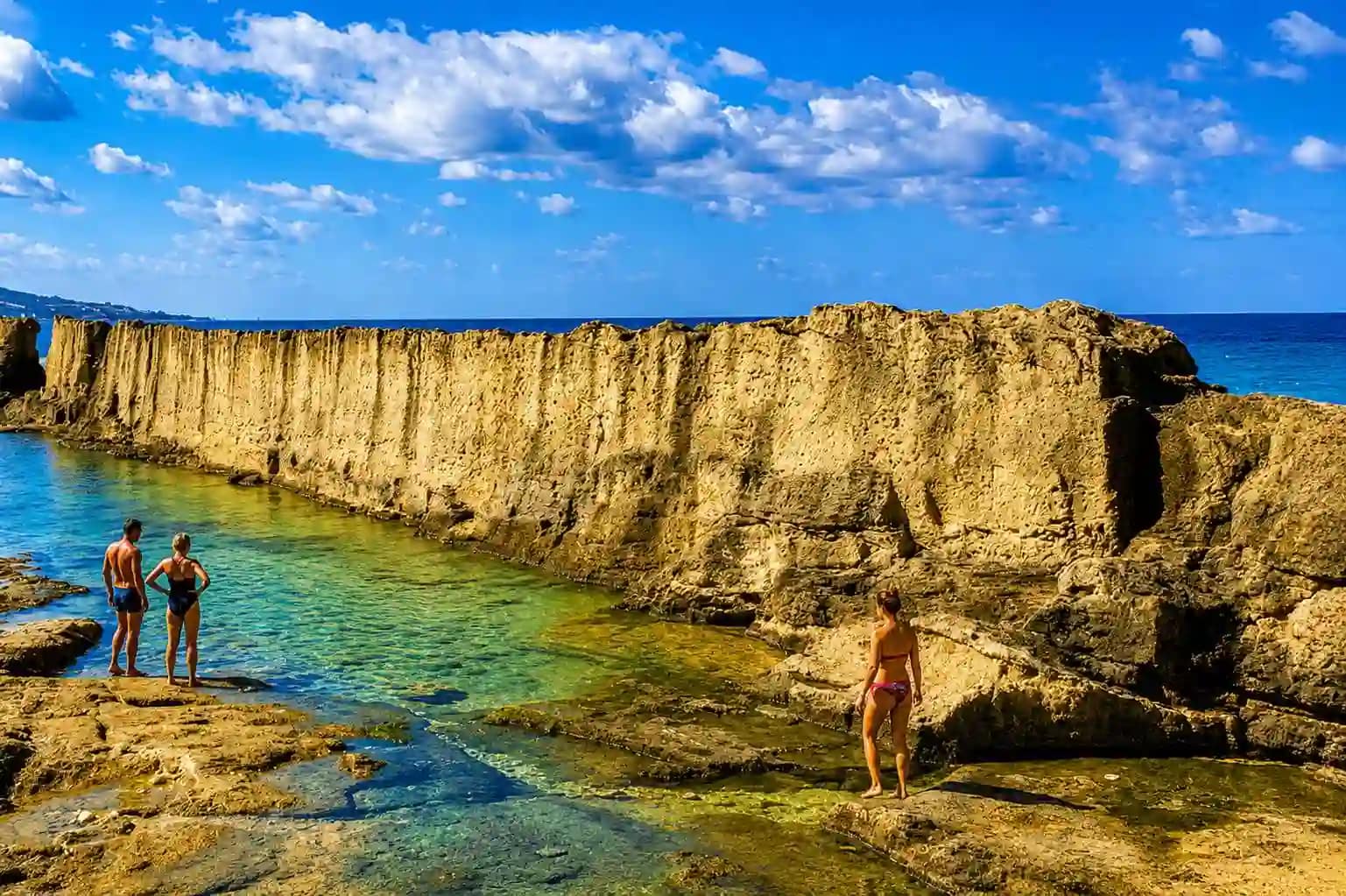 batroun phoenician wall (1)