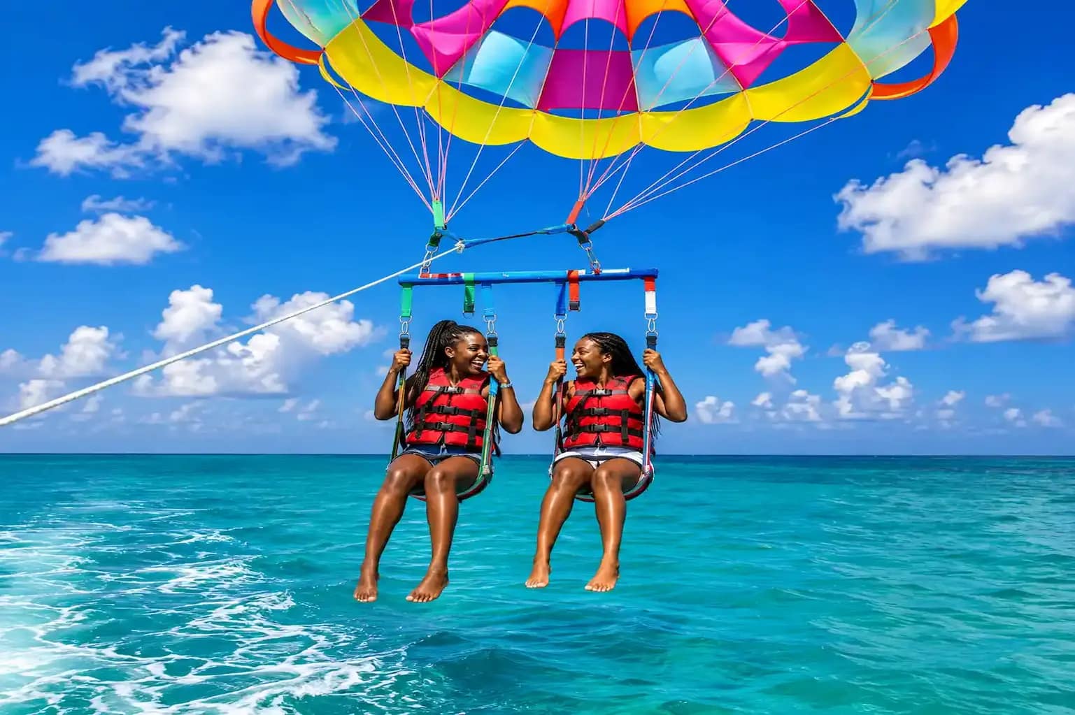 parasailing in beirut lebanon (1)
